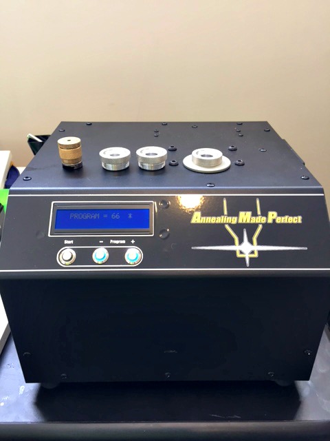AMP machine with pilots and shellholder.